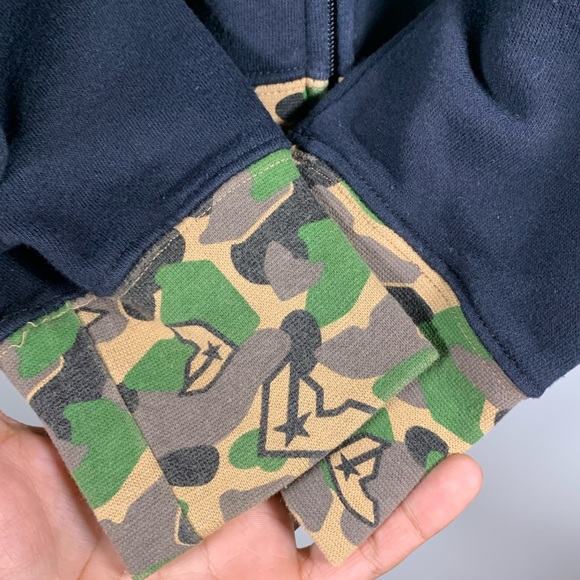 Y2K famous stars and straps camo hoodie - Picture 5 of 11